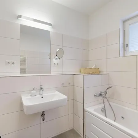 DünenResort in Binz, strandnahe und moderne FeWo mit Balkon und mit Meerblick, Apartment