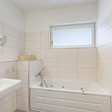 DünenResort in Binz, strandnahe und moderne FeWo mit Balkon und mit Meerblick,