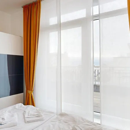 Apartment DünenResort in Binz, strandnahe und moderne FeWo mit Balkon und mit Meerblick,