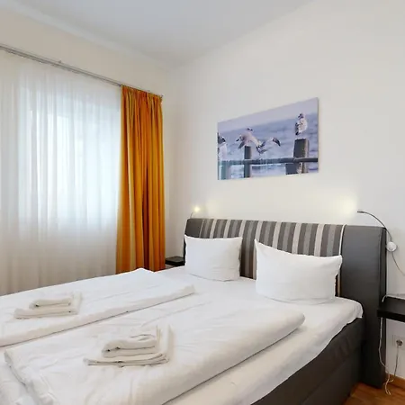 Duenenresort In Binz, Strandnahe Und Moderne Fewo Mit Balkon Und Mit Meerblick, Apartamento Binz