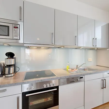 Apartment DünenResort in Binz, strandnahe und moderne FeWo mit Balkon und mit Meerblick,