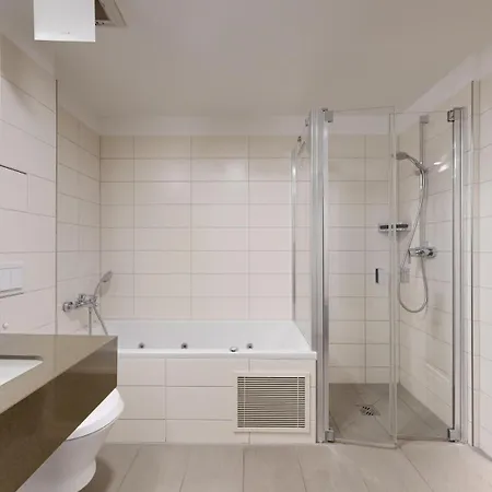 Duenenresort In Binz, Strandnahe Und Moderne Fewo Mit Balkon Und Mit Meerblick, Appartement