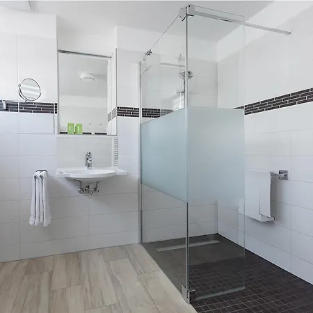 DünenResort in Binz, strandnahe und moderne FeWo mit Balkon und mit Meerblick, Apartment *