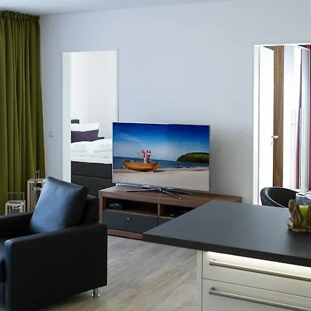 Duenenresort In Binz, Strandnahe Und Moderne Fewo Mit Balkon Und Mit Meerblick, Apartamento Binz
