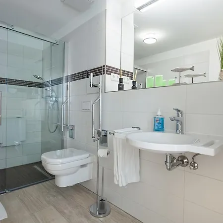 DünenResort in Binz, strandnahe und moderne FeWo mit Balkon und mit Meerblick, *